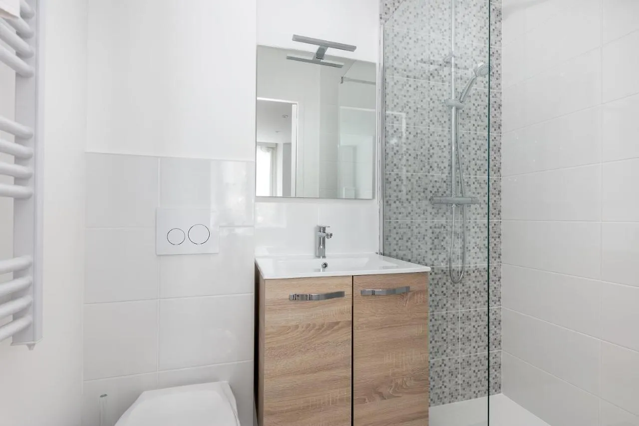 Glas - Superbe Studio Renove En Hypercentre 브레스트 0*,